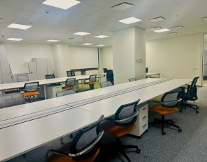 Bureau à louer, 500m2 dans Cluj-napoca, zone Centru
