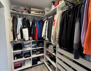 Maison 5 chambres à vendre dans Floresti