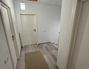 Maison 5 chambres à vendre dans Floresti