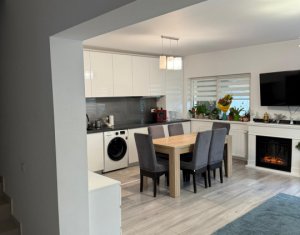 Maison 5 chambres à vendre dans Floresti