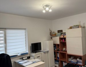 Maison 5 chambres à vendre dans Floresti
