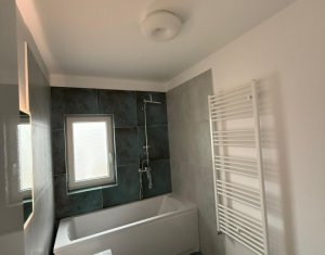 Maison 5 chambres à vendre dans Floresti