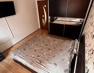 Lakás 3 szobák eladó on Floresti