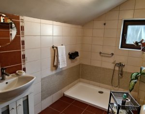 Ház 4 szobák eladó on Floresti