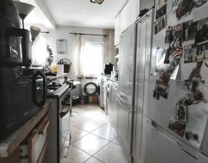 Ház 4 szobák eladó on Chinteni