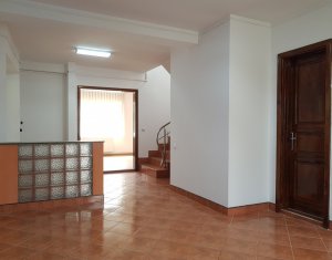 Inchiriere spatiu birou/firma la casa, curte 12 parcari, calea Turzii
