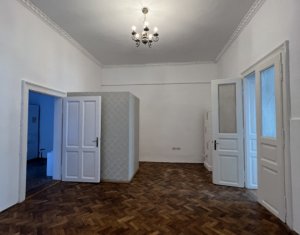 Spatiu 104mp in centru, 4 încăperi, 2 băi, lângă cinema Florin Piersic 