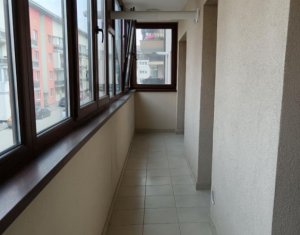 Apartament 2 camere, parcare subterana,  zona Primaria Floresti