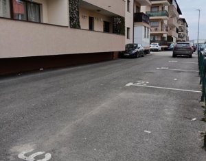 Apartament 2 camere, parcare subterana,  zona Primaria Floresti