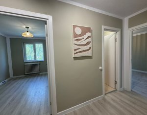 Appartement 4 chambres à vendre dans Cluj-napoca, zone Manastur