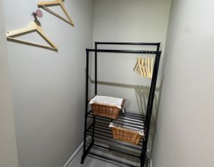 Appartement 4 chambres à vendre dans Cluj-napoca, zone Manastur