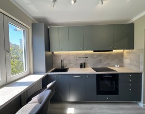Appartement 4 chambres à vendre dans Cluj-napoca, zone Manastur
