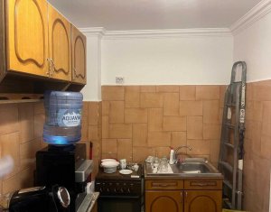 Casa de inchiriat pentru sediu firma, 4 camere+garaj, A. Muresanu