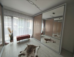 Maison 4 chambres à vendre dans Floresti