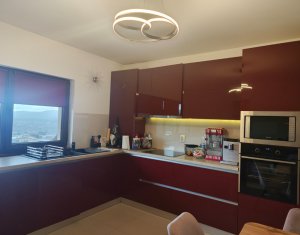 Maison 4 chambres à vendre dans Floresti