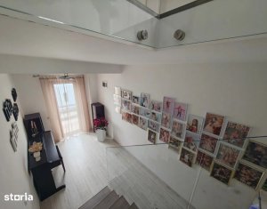 Maison 4 chambres à vendre dans Floresti