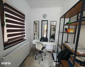 Maison 4 chambres à vendre dans Floresti