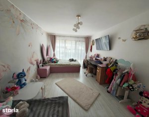 Maison 4 chambres à vendre dans Floresti