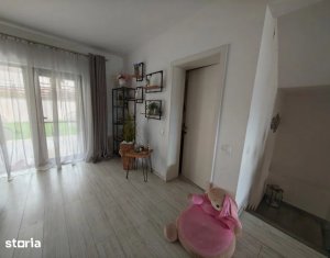 Maison 4 chambres à vendre dans Floresti