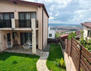 Maison 4 chambres à vendre dans Floresti