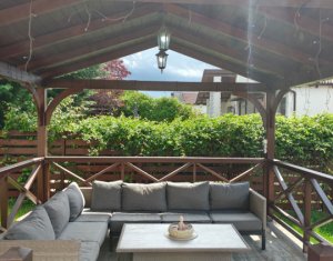 Maison 4 chambres à vendre dans Floresti