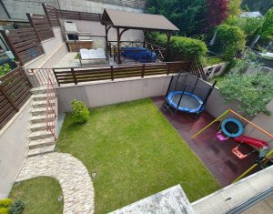 Maison 4 chambres à vendre dans Floresti