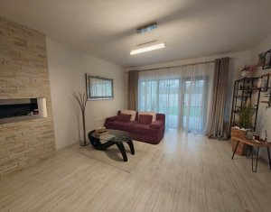 Maison 4 chambres à vendre dans Floresti