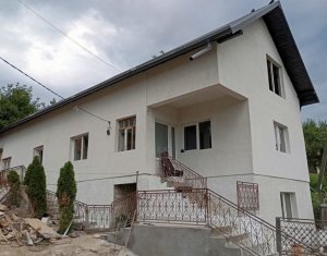 Maison 4 chambres à vendre dans Suceagu