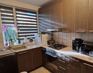 Maison 3 chambres à vendre dans Cluj-napoca, zone Buna Ziua