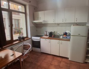 Studio à louer dans Cluj-napoca, zone Zorilor