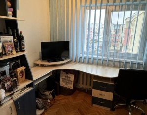 Appartement 3 chambres à louer dans Cluj-napoca, zone Manastur