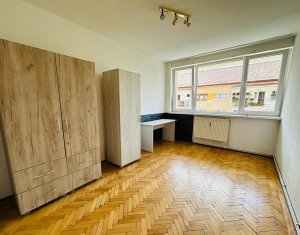 Appartement 3 chambres à vendre dans Cluj-napoca, zone Grigorescu