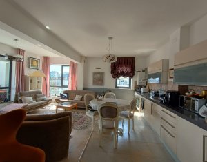 Appartement 3 chambres à vendre dans Cluj-napoca, zone Centru