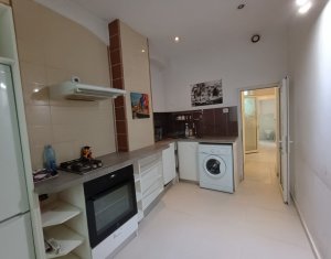 Appartement 3 chambres à vendre dans Cluj-napoca, zone Centru
