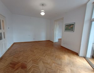 Appartement 3 chambres à vendre dans Cluj-napoca, zone Centru