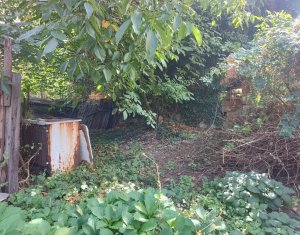 Casă demolabilă cu teren 302 mp, front 9,6 m, Semicentral - Cipariu -Titulescu