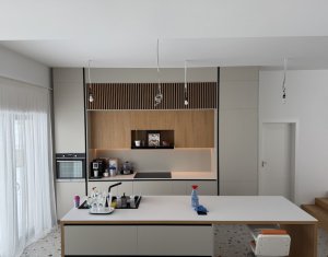 House 4 rooms for sale in Chinteni