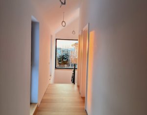 House 4 rooms for sale in Chinteni
