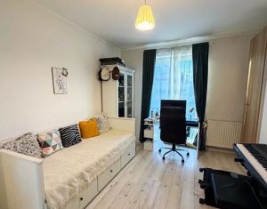 Apartment 3 rooms for rent in Floresti