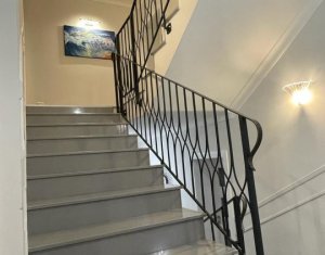 Maison 6 chambres à vendre dans Cluj-napoca, zone Iris