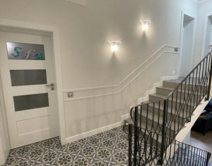 Maison 6 chambres à vendre dans Cluj-napoca, zone Iris
