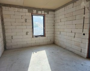 Casa semifinisata, 175 mp, garaj, teren 600 mp, expunere sud, panorama, Dezmir