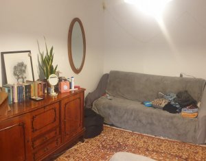 Apartament 3 camere, zona Titulescu-Centru