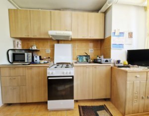2200 euro/mp - Apartament spatios, 44 mp str. Oasului 86-90, etaj 2 