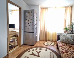 2200 euro/mp - Apartament spatios, 44 mp str. Oasului 86-90, etaj 2 