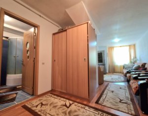 2200 euro/mp - Apartament spatios, 44 mp str. Oasului 86-90, etaj 2 