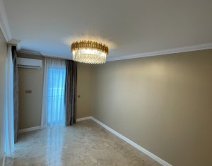 Maison 4 chambres à louer dans Cluj-napoca, zone Iris