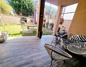 Maison 4 chambres à vendre dans Floresti
