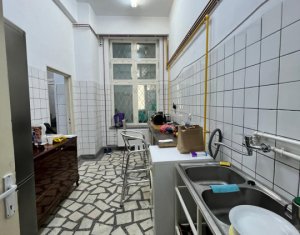 Spatiu comercial 160mp, 2 intrari, H=4m, trifazic, pod Calvaria Manastur 