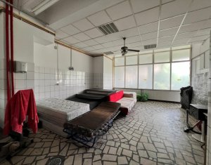 Spatiu comercial 160mp, 2 intrari, H=4m, trifazic, pod Calvaria Manastur 